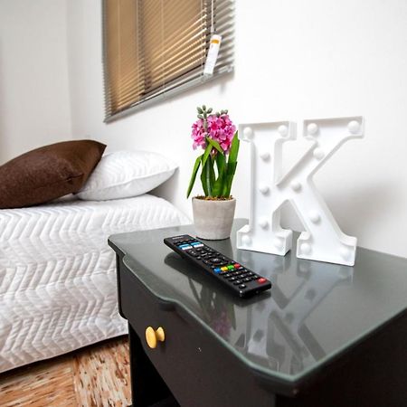 Komodo Alojamiento- Hostal Autoservicio, Ubicado Cerca Al Centro Historico - Bano Privado, Wifi , Cama 2X2 Y Agua Caliente Y Cocina Compartida Popayan Exterior foto