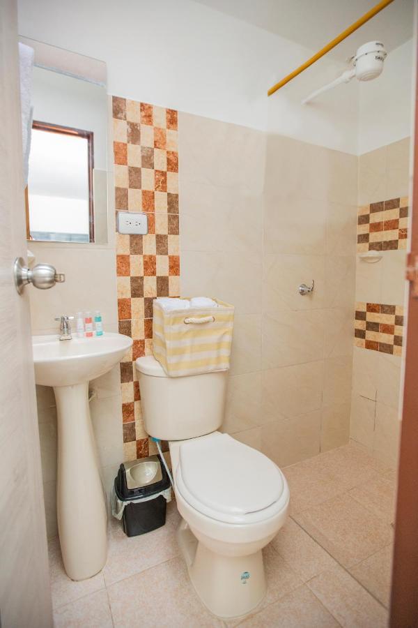 Komodo Alojamiento- Hostal Autoservicio, Ubicado Cerca Al Centro Historico - Bano Privado, Wifi , Cama 2X2 Y Agua Caliente Y Cocina Compartida Popayan Exterior foto