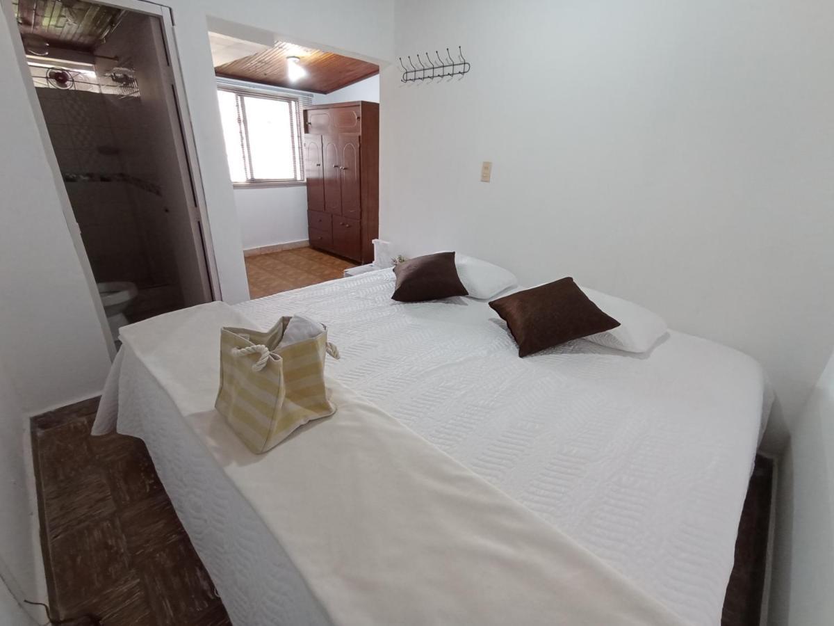 Komodo Alojamiento- Hostal Autoservicio, Ubicado Cerca Al Centro Historico - Bano Privado, Wifi , Cama 2X2 Y Agua Caliente Y Cocina Compartida Popayan Exterior foto