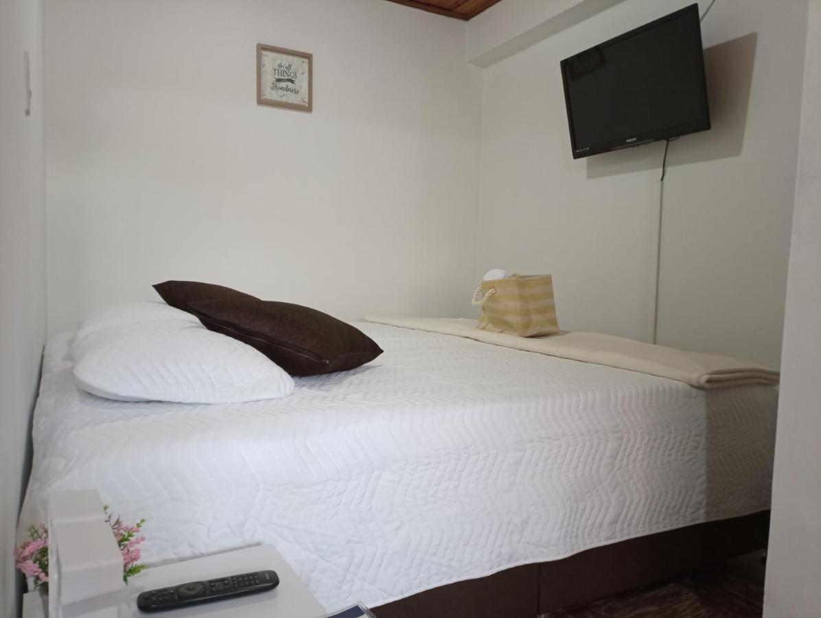 Komodo Alojamiento- Hostal Autoservicio - Ubicado Muy Cerca Al Centro Historico -Habitaciones Con Bano Privado, Wifi , Cama 2X2 Popayan Exterior foto