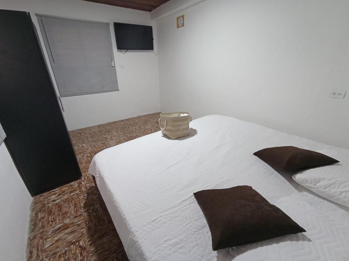 Komodo Alojamiento- Hostal Autoservicio, Ubicado Cerca Al Centro Historico - Bano Privado, Wifi , Cama 2X2 Y Agua Caliente Y Cocina Compartida Popayan Exterior foto