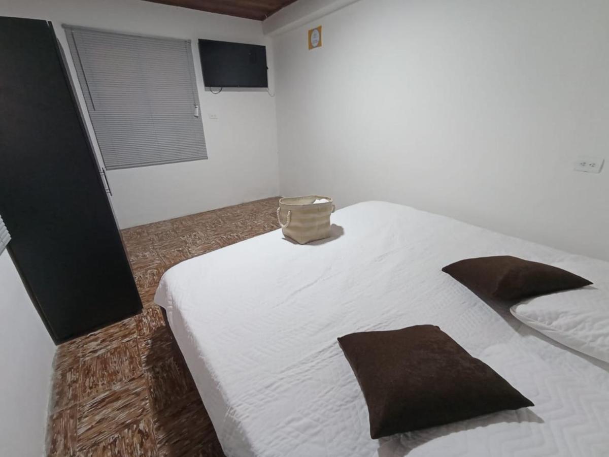 Komodo Alojamiento- Hostal Autoservicio - Ubicado Muy Cerca Al Centro Historico -Habitaciones Con Bano Privado, Wifi , Cama 2X2 Popayan Exterior foto