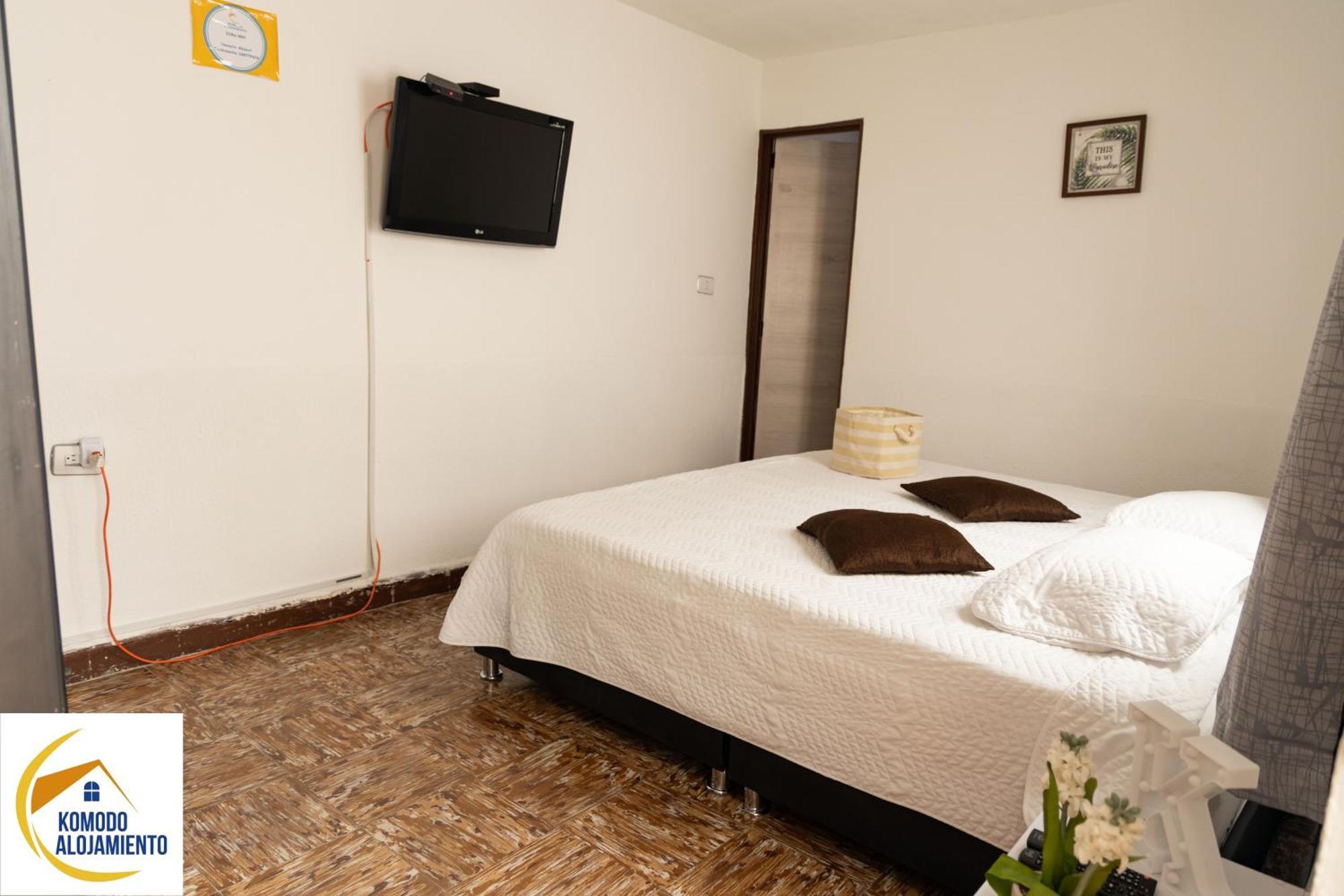 Komodo Alojamiento- Hostal Autoservicio, Ubicado Cerca Al Centro Historico - Bano Privado, Wifi , Cama 2X2 Y Agua Caliente Y Cocina Compartida Popayan Exterior foto