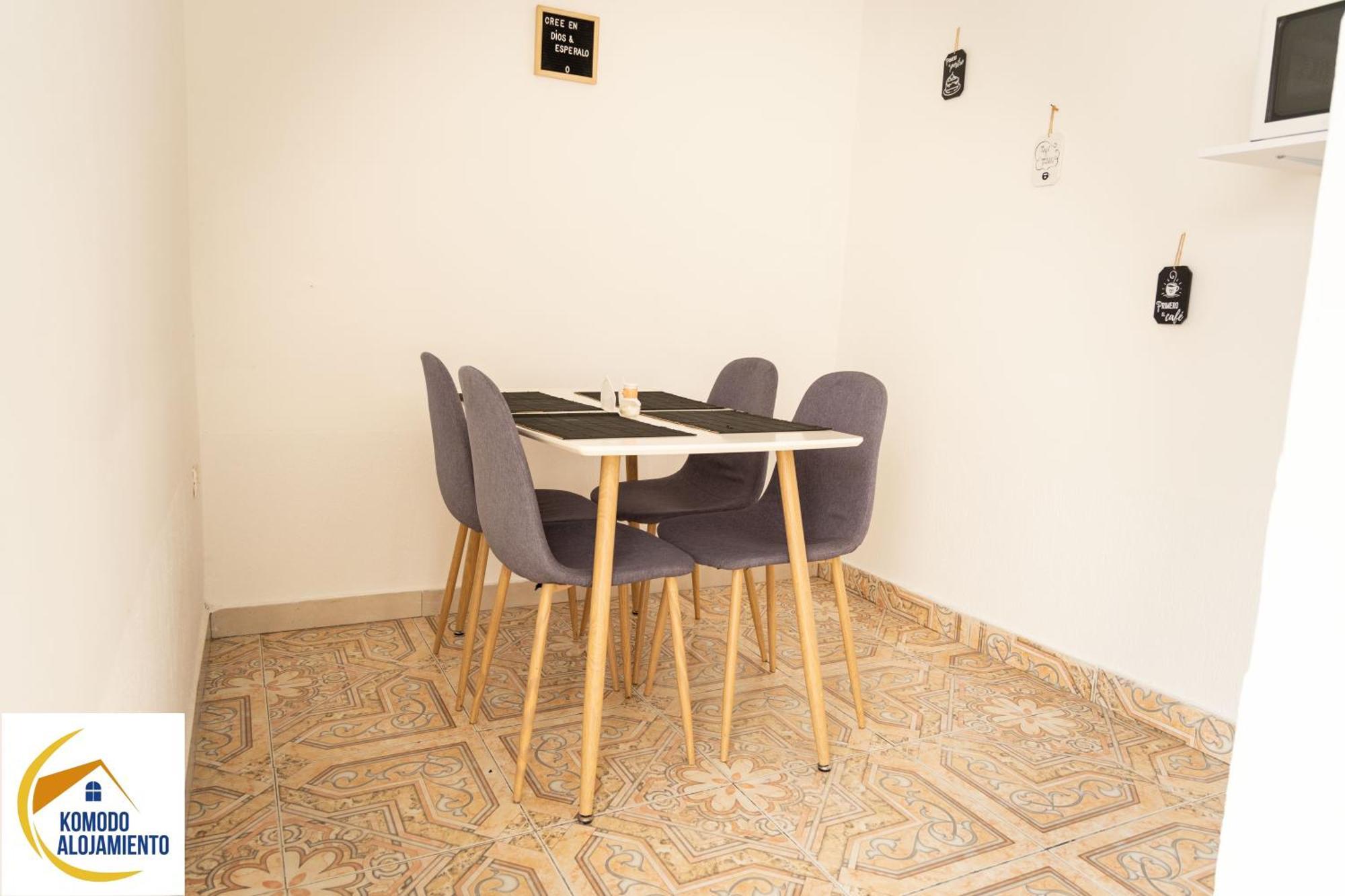 Komodo Alojamiento- Hostal Autoservicio, Ubicado Cerca Al Centro Historico - Bano Privado, Wifi , Cama 2X2 Y Agua Caliente Y Cocina Compartida Popayan Exterior foto